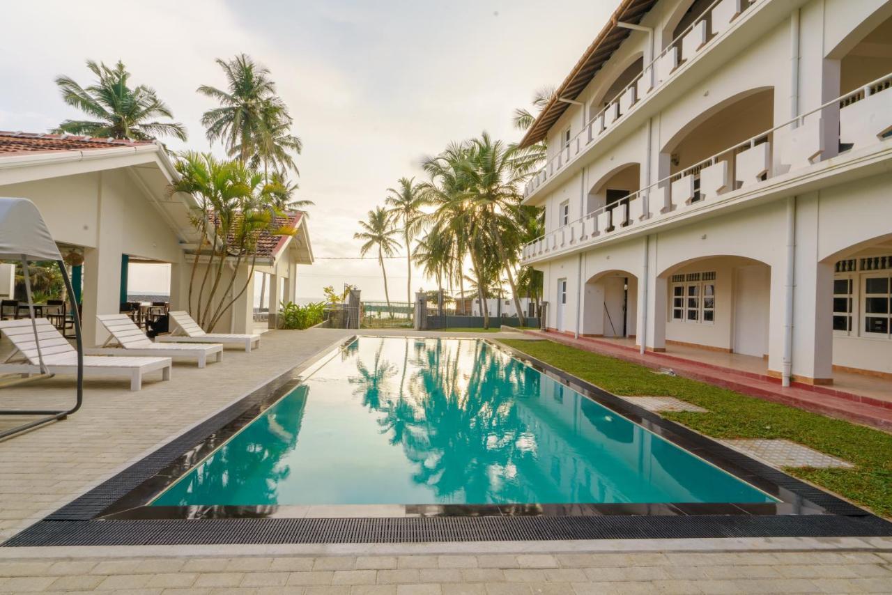 Shangrela Beach Resort By Ark Ambalangoda  Bagian luar foto