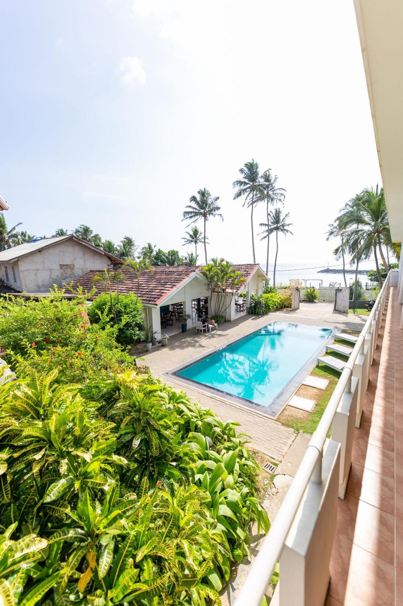 Shangrela Beach Resort By Ark Ambalangoda  Bagian luar foto