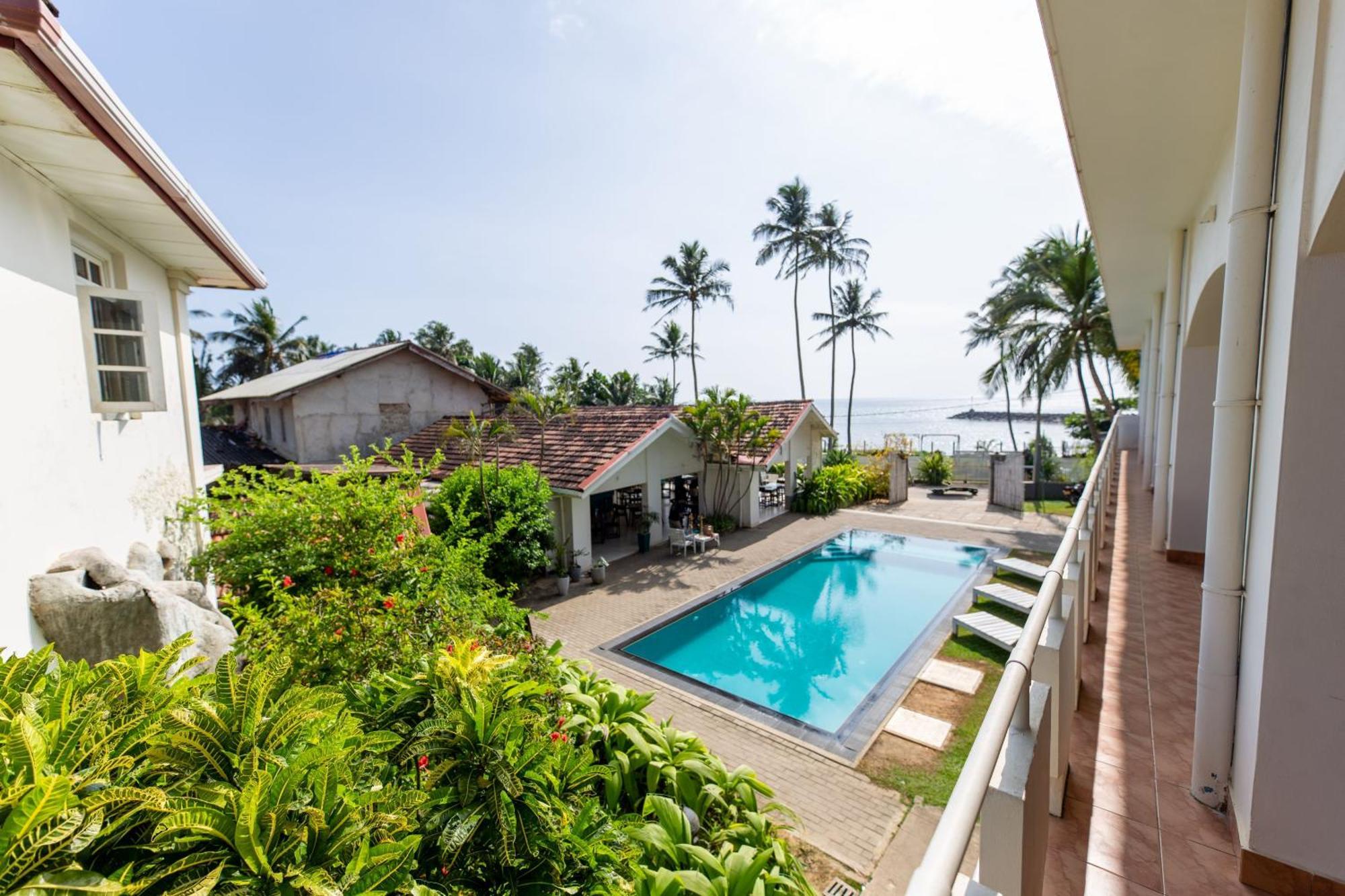 Shangrela Beach Resort By Ark Ambalangoda  Bagian luar foto