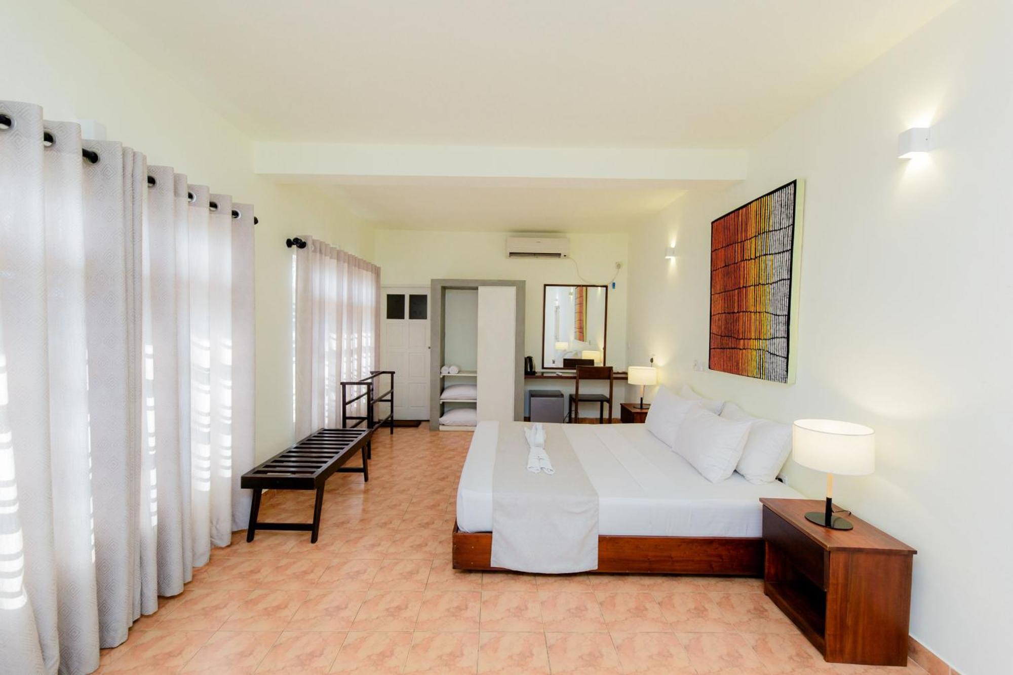 Shangrela Beach Resort By Ark Ambalangoda  Bagian luar foto