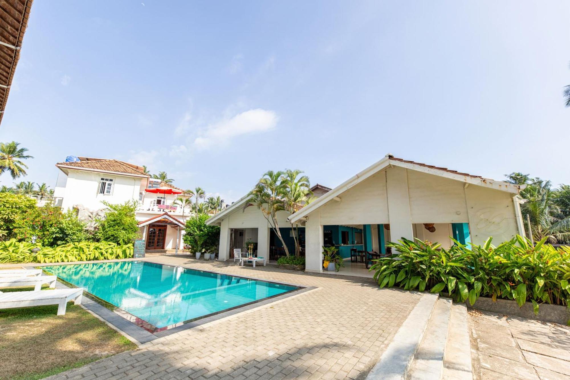 Shangrela Beach Resort By Ark Ambalangoda  Bagian luar foto